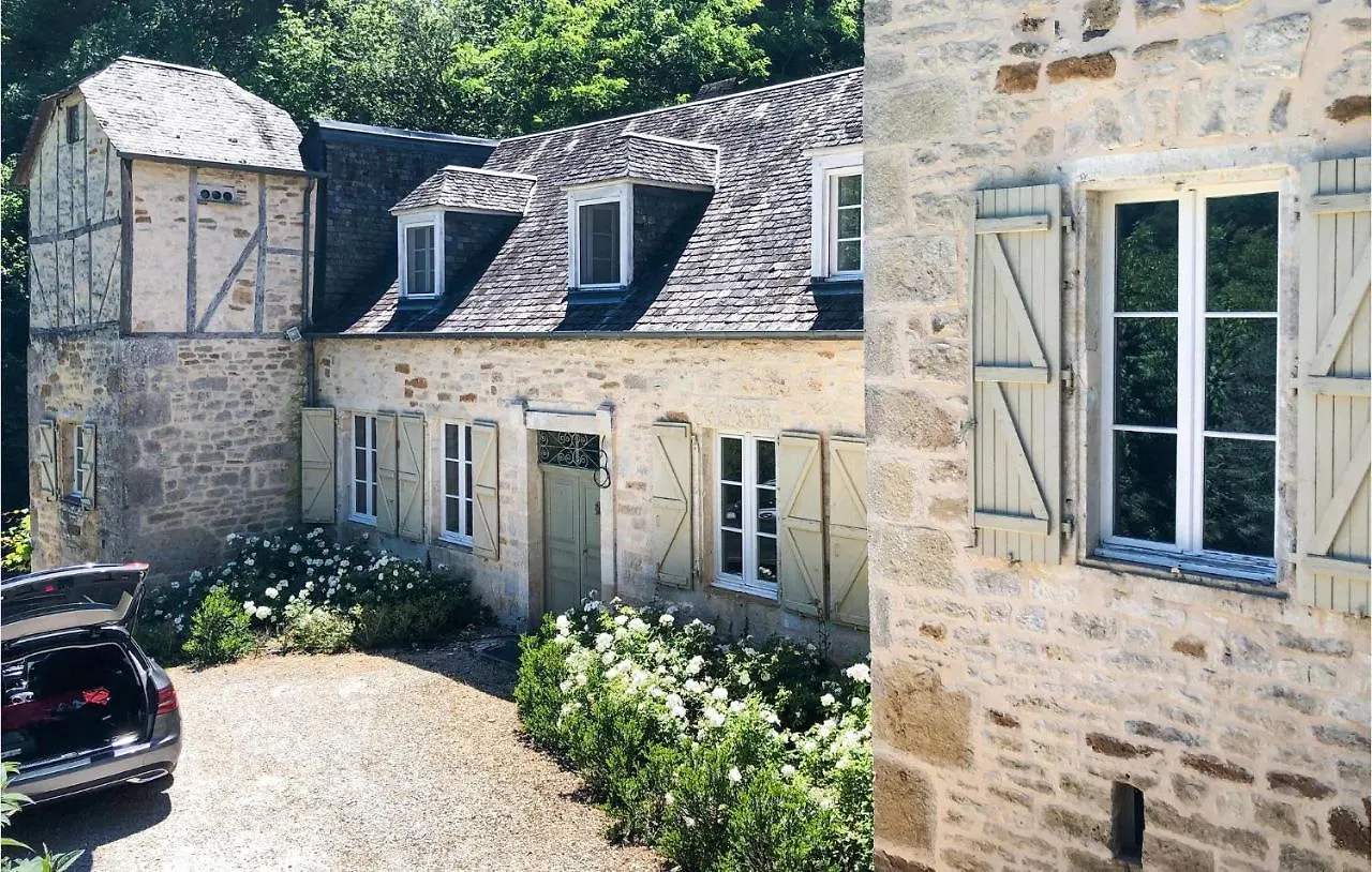 Holiday home Lovely Home In Sarrazac With Kitchen Cressensac-Sarrazac France